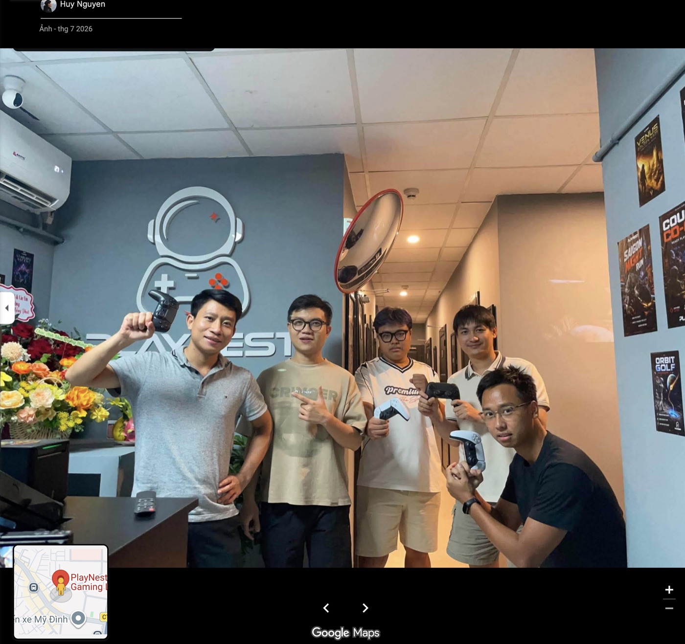 Hội bạn chơi game tại PlayNest